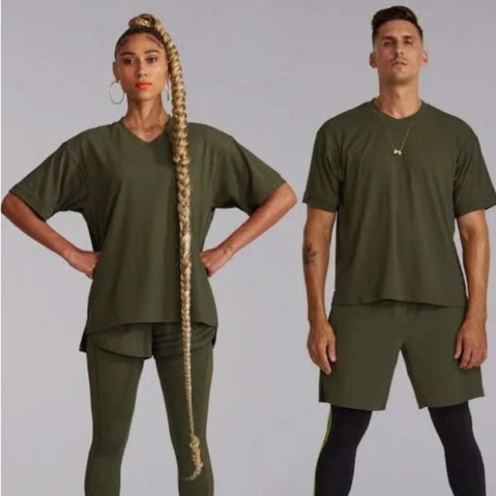 NWT Ivy Park x Peloton x Adidas 3 Stripes Tee